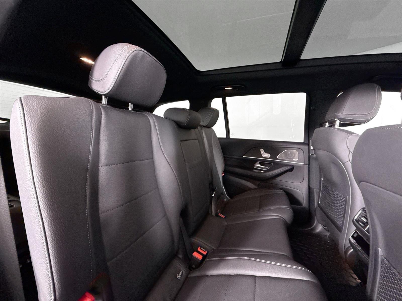 Used 2025 MANUFAKTUR Alpine Grey Mercedes-Benz GLS 450 image 46
