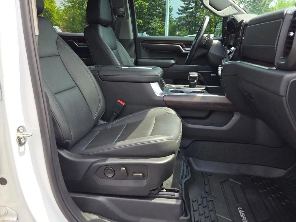 Used 2022 White GMC SLT image 8