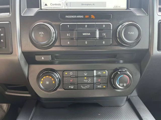 Used 2017 Gray Ford XLT image 31