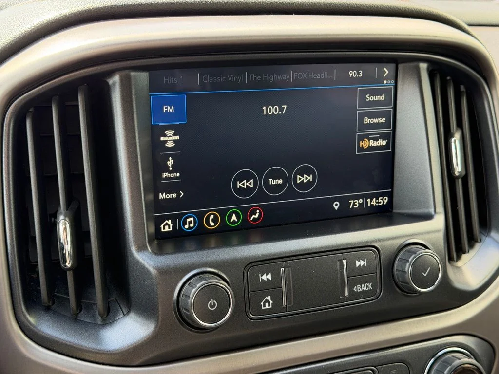 Used 2021 White GMC AT4 w/Leather image 12