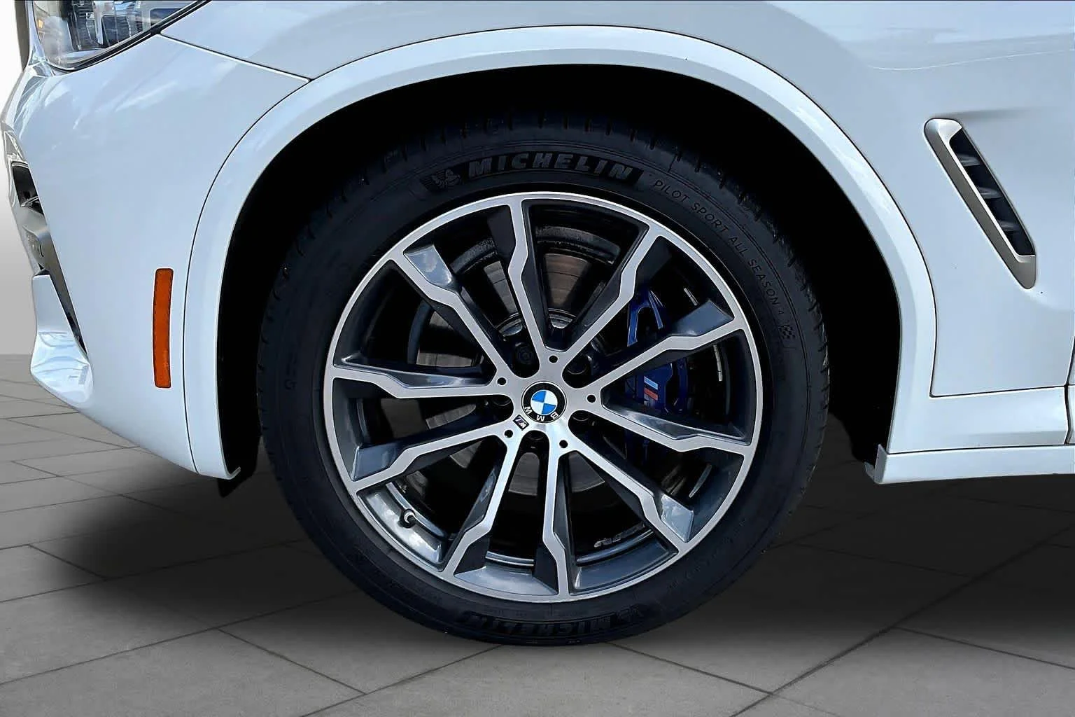 Used 2020 Alpine White BMW M40i image 11