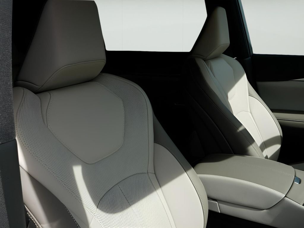 Certified Used 2026 Graphite Shadow INFINITI LUXE image 28