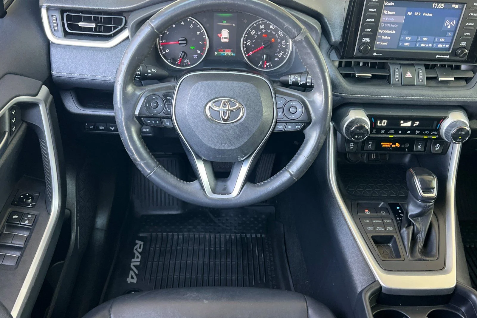 Used 2020 Gray Toyota XLE Premium image 14