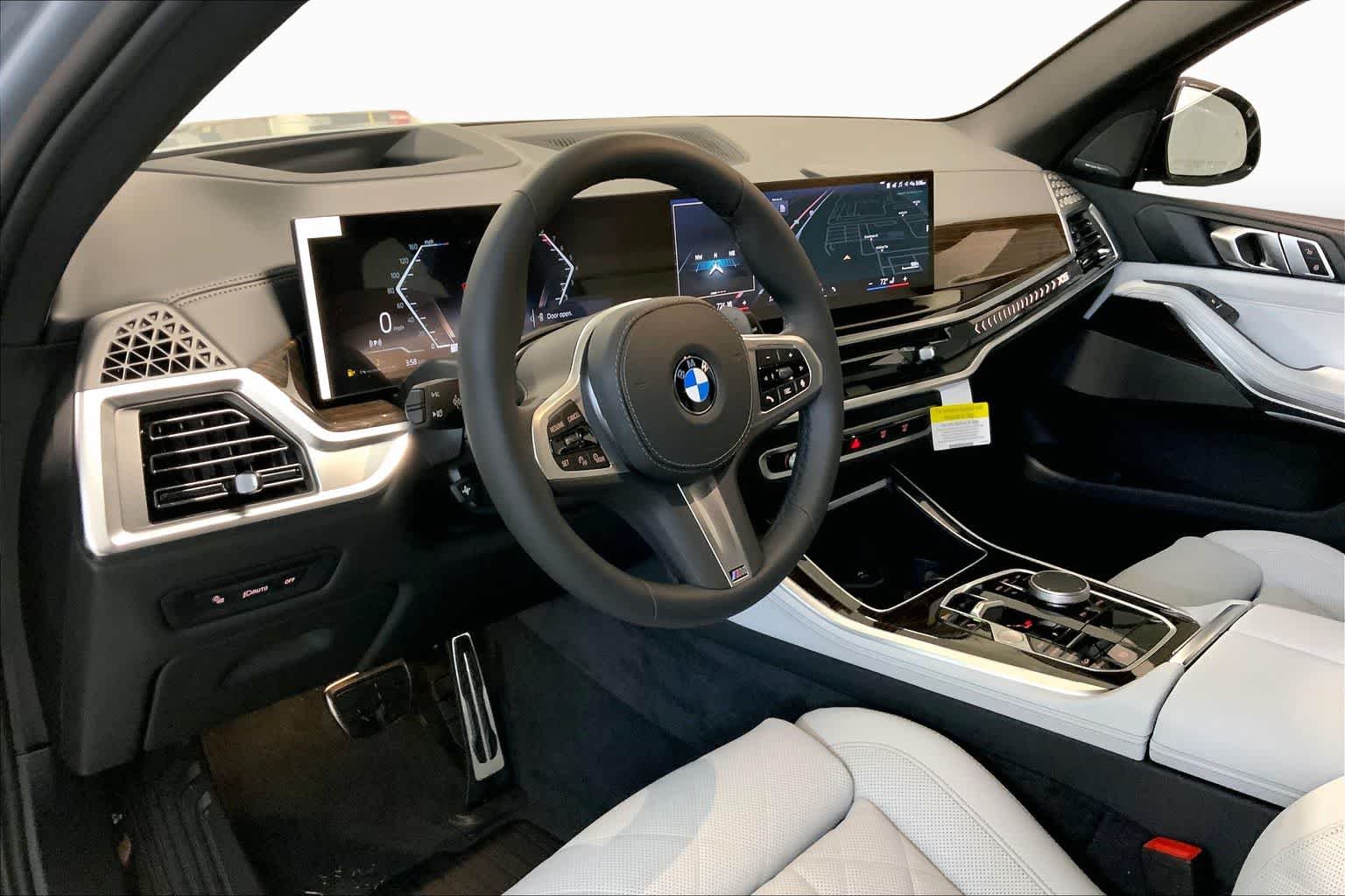New 2026 Black Sapphire Metallic BMW xDrive40i image 4