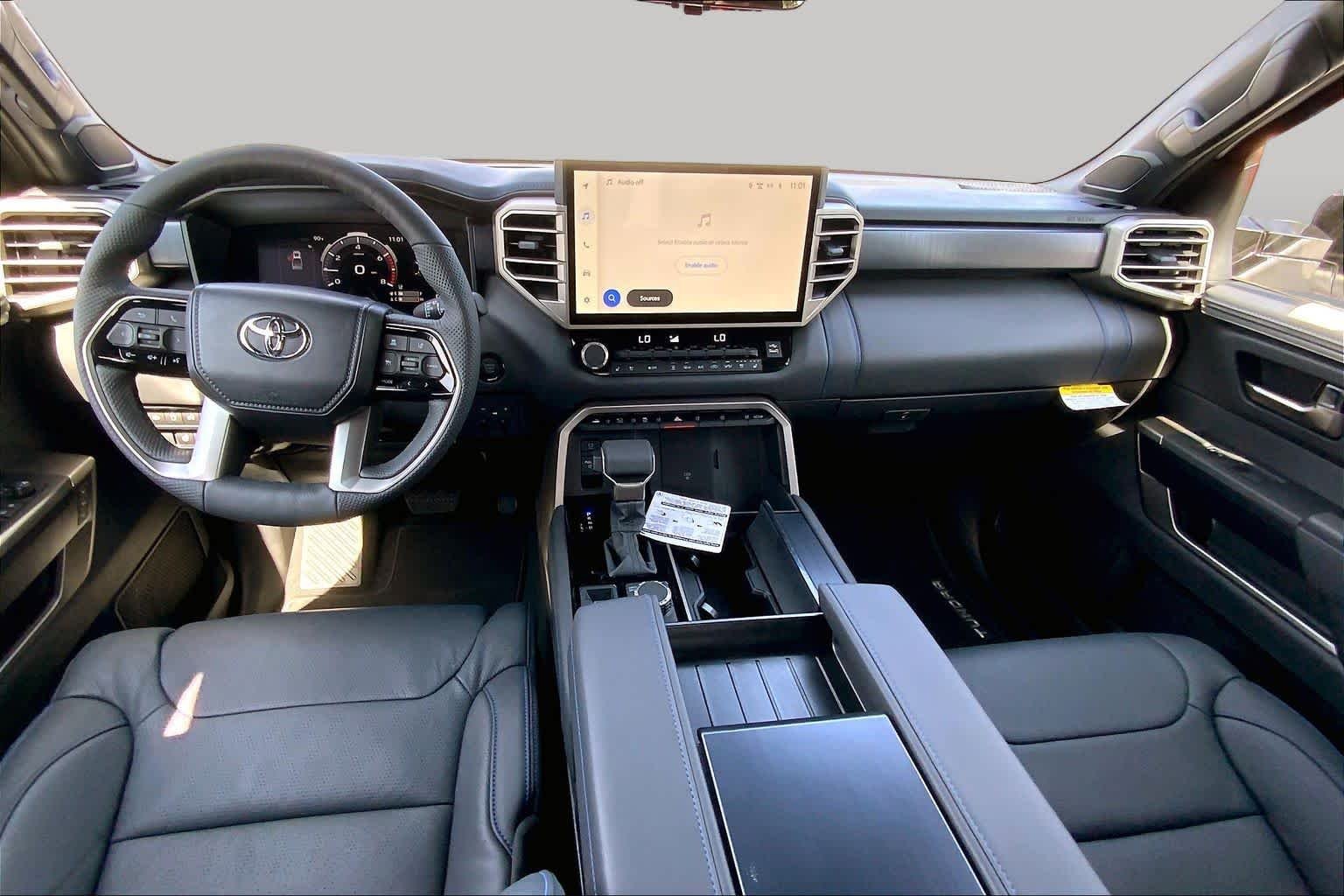 New 2026 Wind Chill Pearl Toyota Platinum image 5