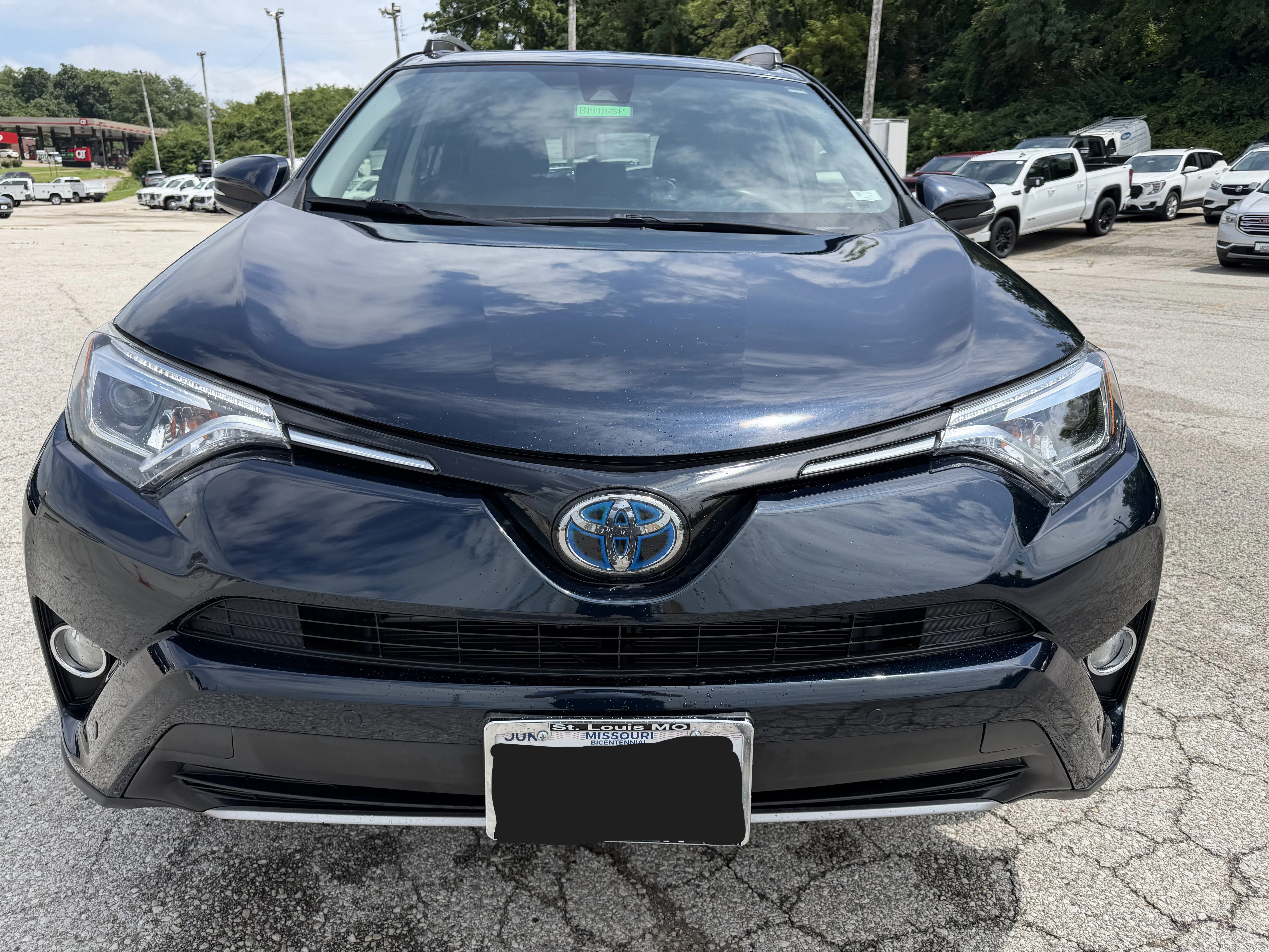 Used 2018 Aqua Toyota Hybrid Limited image 2