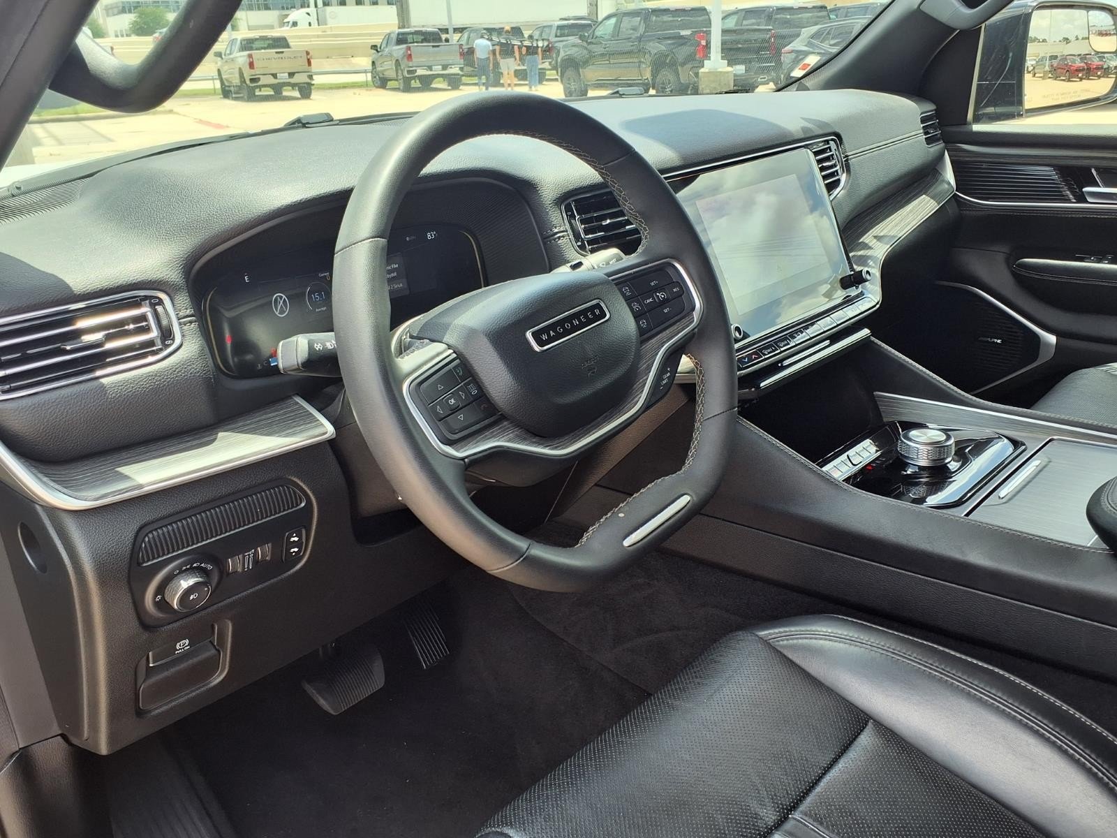 2024 Jeep Wagoneer Series II - Photo 8