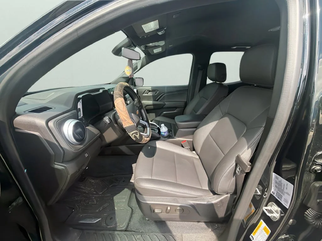 2023 Chevrolet Colorado LT - Photo 10