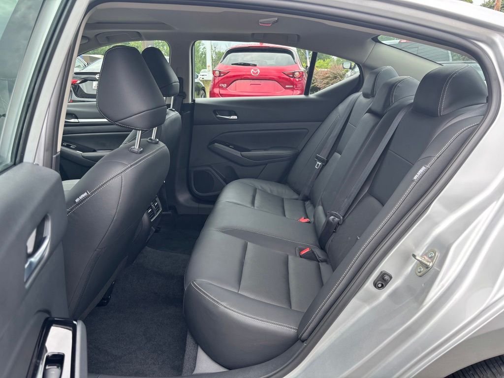 Used 2025 Silver Nissan 2.5 SL image 30