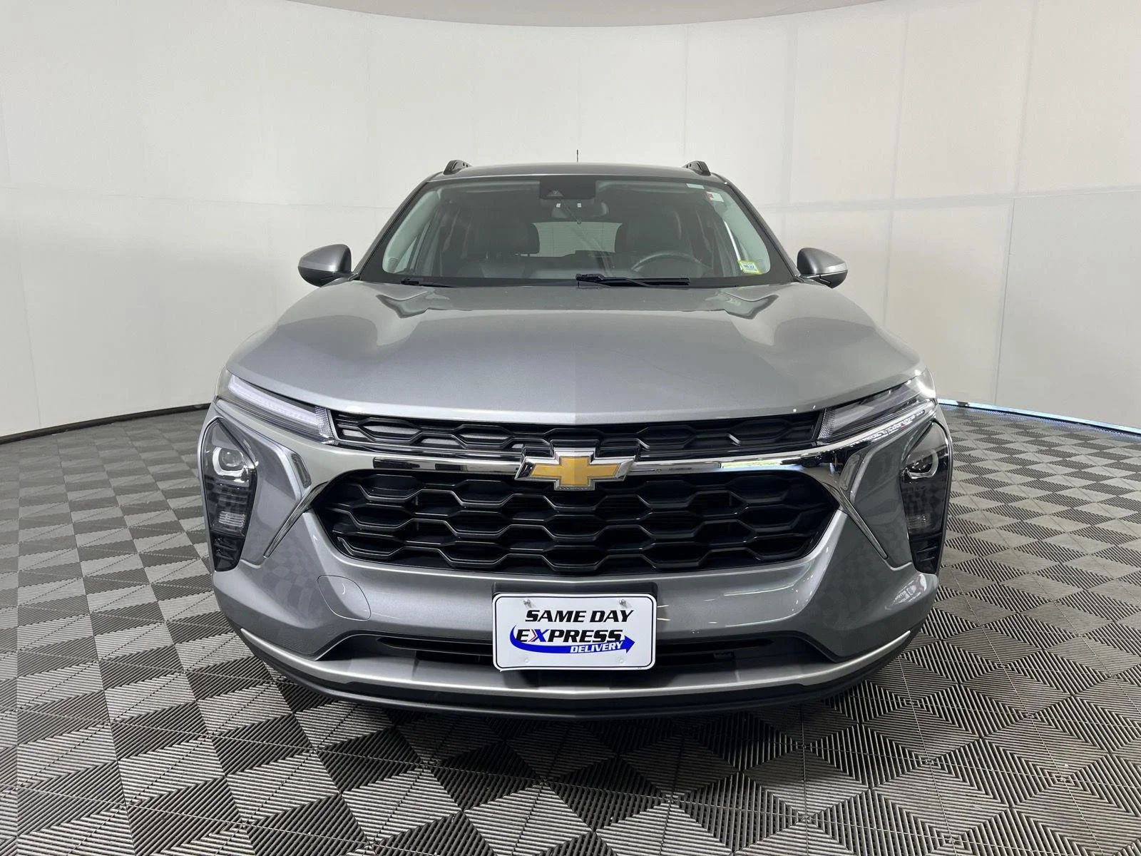 Used 2024 Sterling Gray Metallic Chevrolet LT image 30