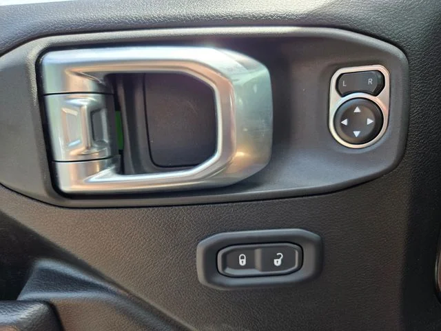 Used 2025 Gray Jeep Rubicon image 36