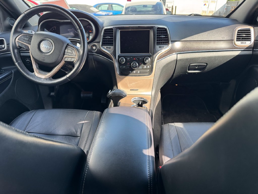 Used 2015 Black Jeep Limited image 7
