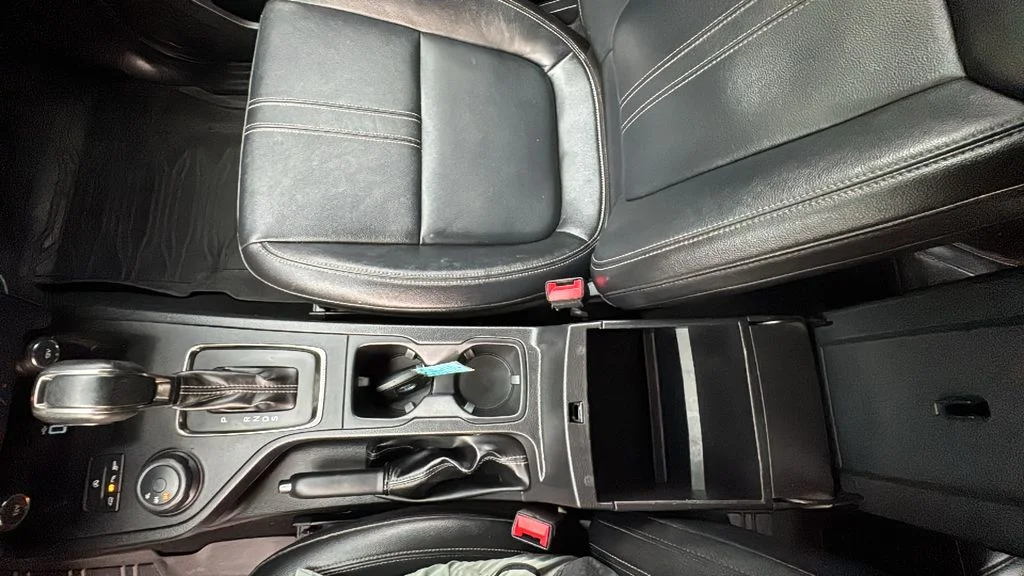 Used 2019 Red Ford Lariat image 24