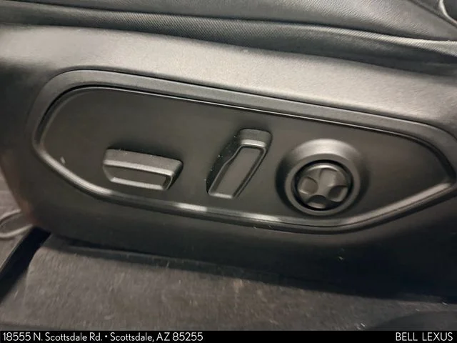 Used 2023 White Jeep Limited image 18