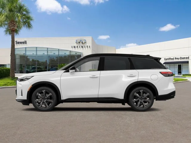 New 2027 2T RAD WHT INFINITI Autograph AWD image 3