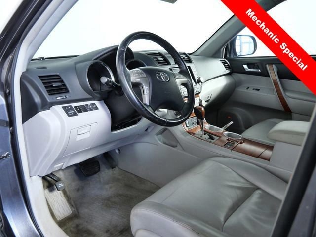 Used 2008 Gray Toyota Limited image 16