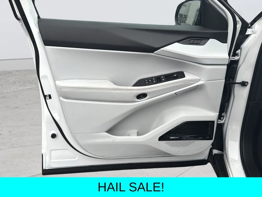 New 2026 Bright White Clear-Coat Exterior Paint Jeep Overland image 11