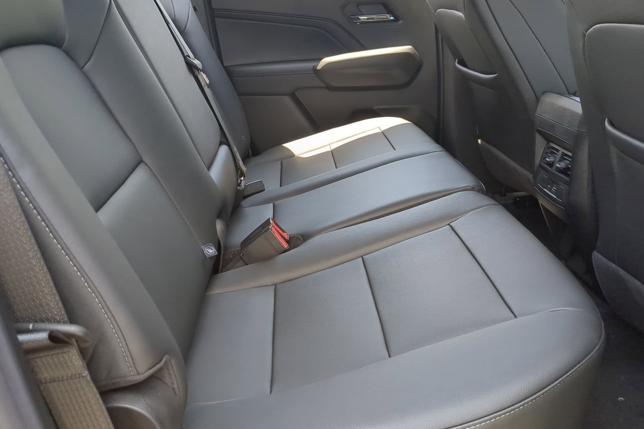 New 2026 Onyx Black GMC Elevation image 27