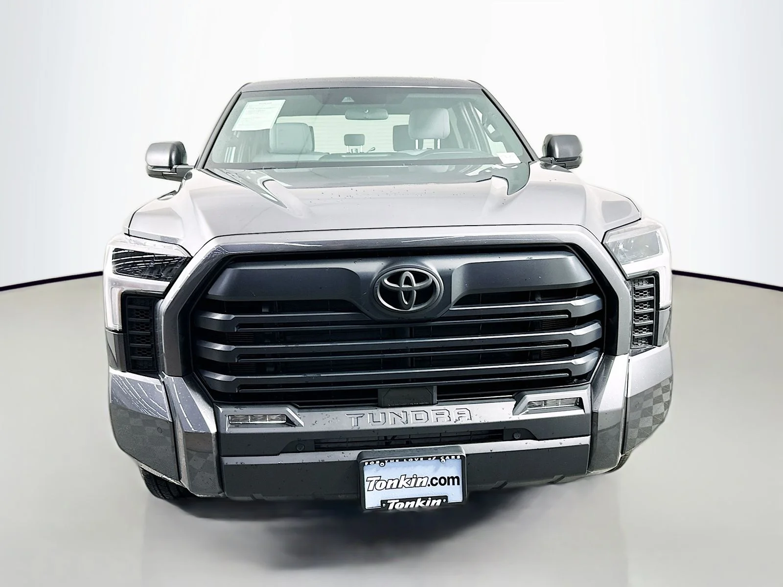 Used 2025 Magnetic Gray Metallic Toyota SR5 image 2