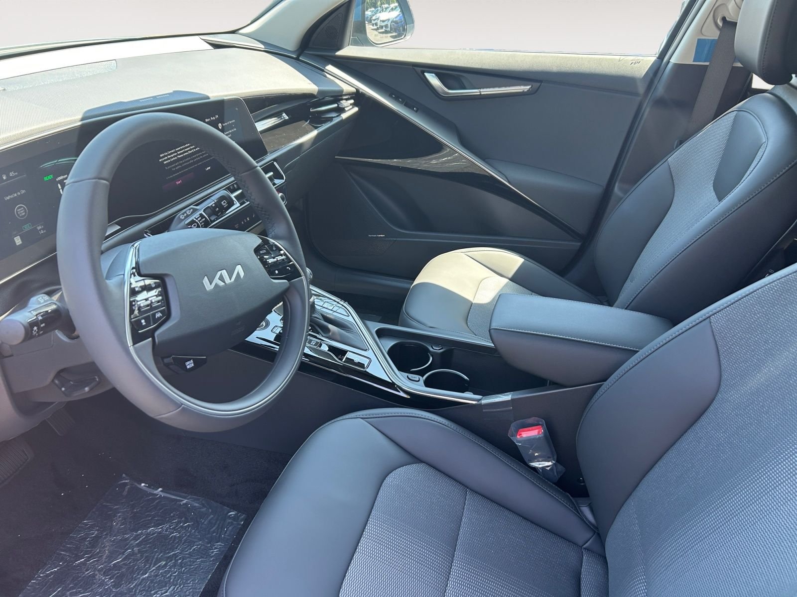 New 2026 Mineral Blue Kia EX image 9