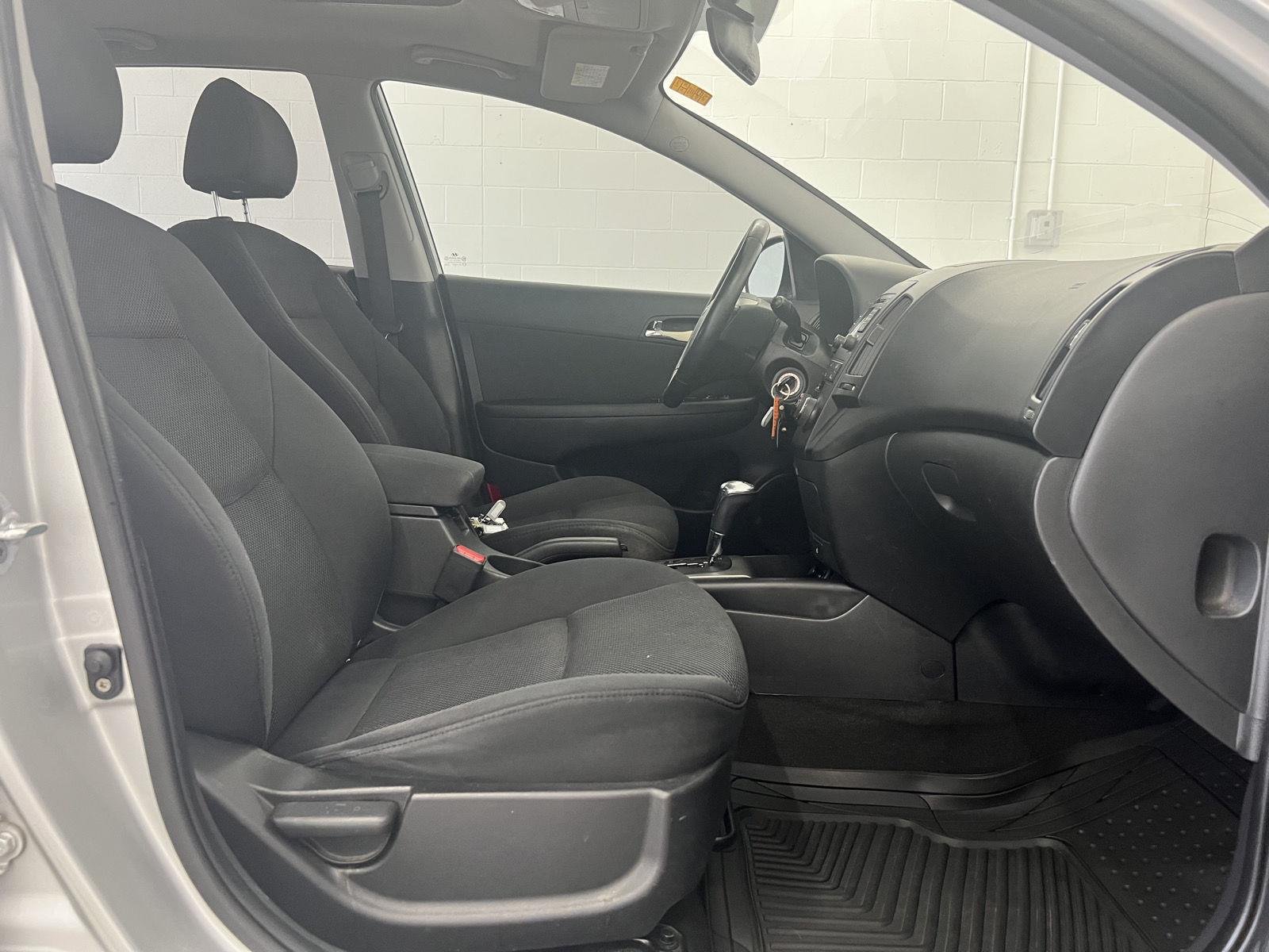 2010 Hyundai Elantra Touring SE - Photo 28