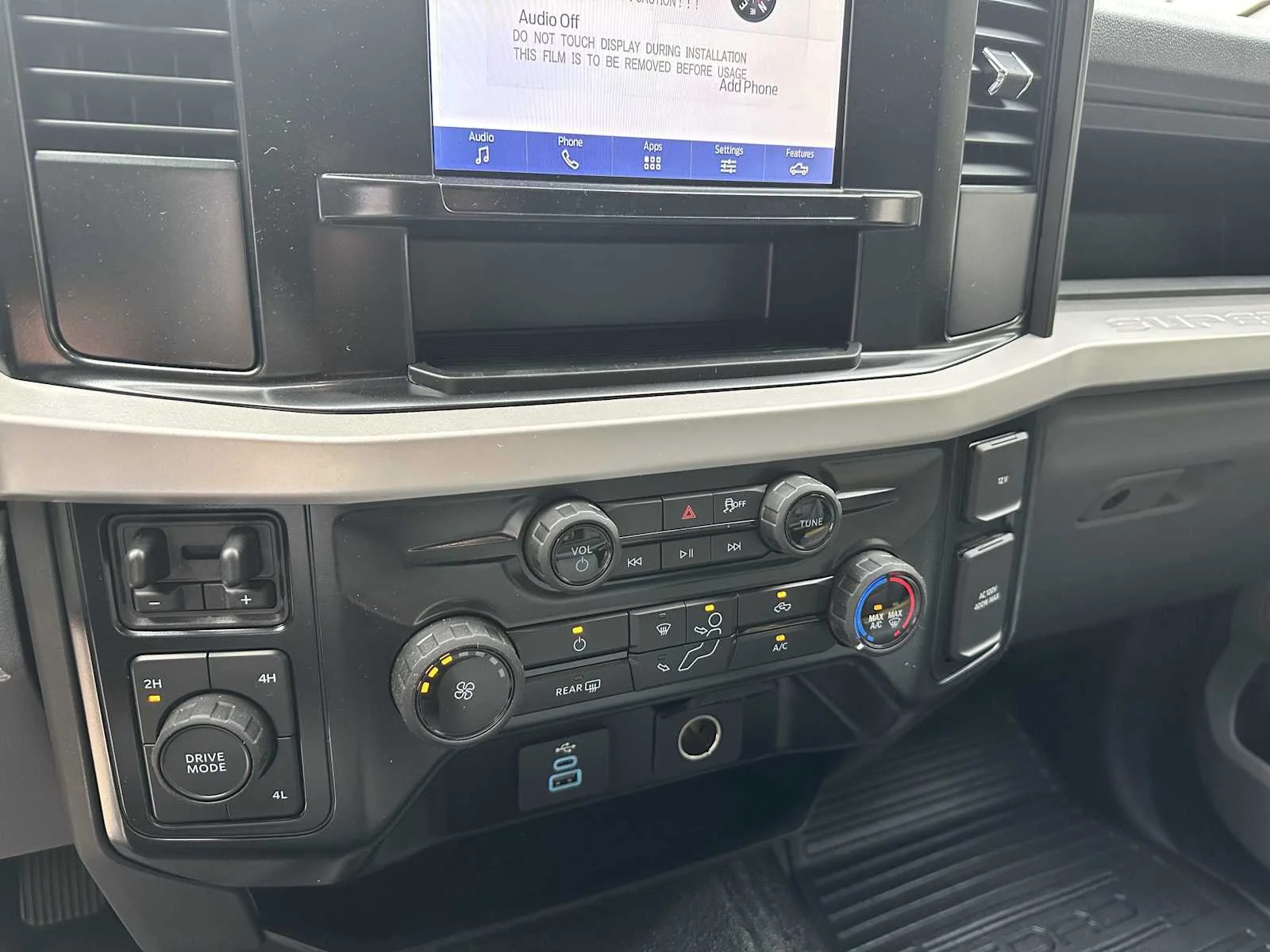 New 2025 Oxford White Ford XL image 23