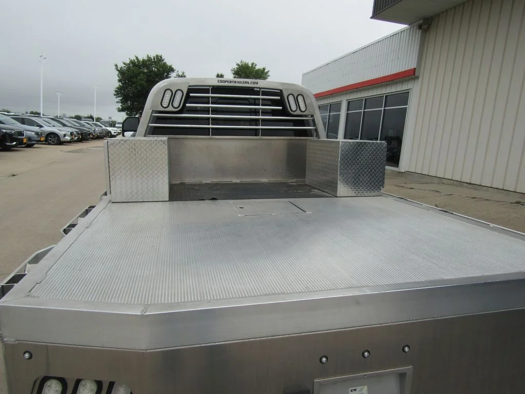 Used 2024 Gray Metallic Ford Lariat image 31
