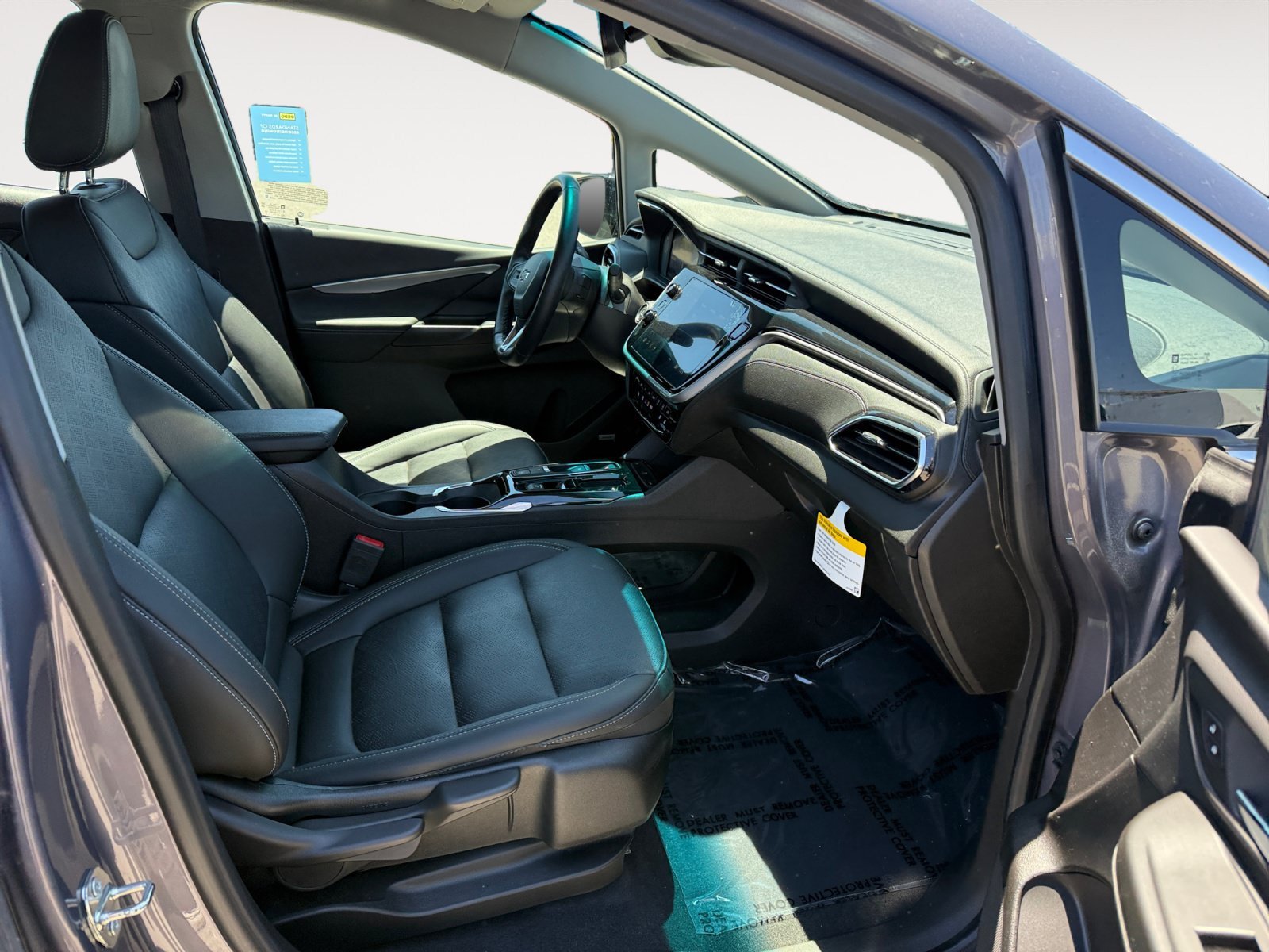 Used 2023 Gray Chevrolet 2LT image 19