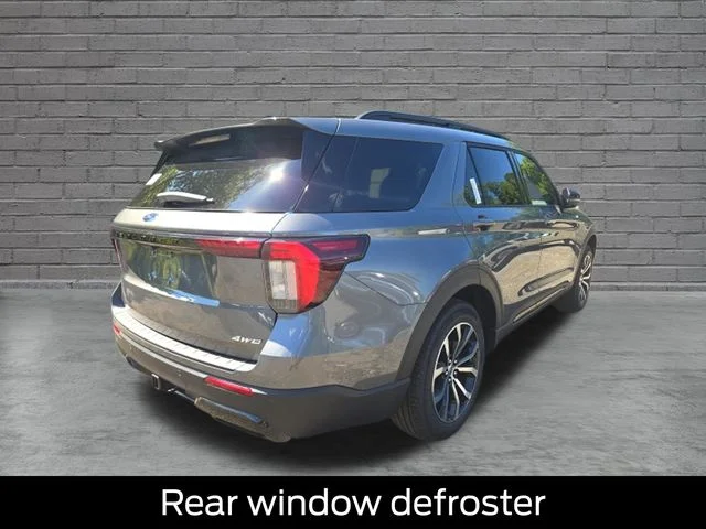 New 2026 Carbonized Gray Metallic Ford ST-Line image 7