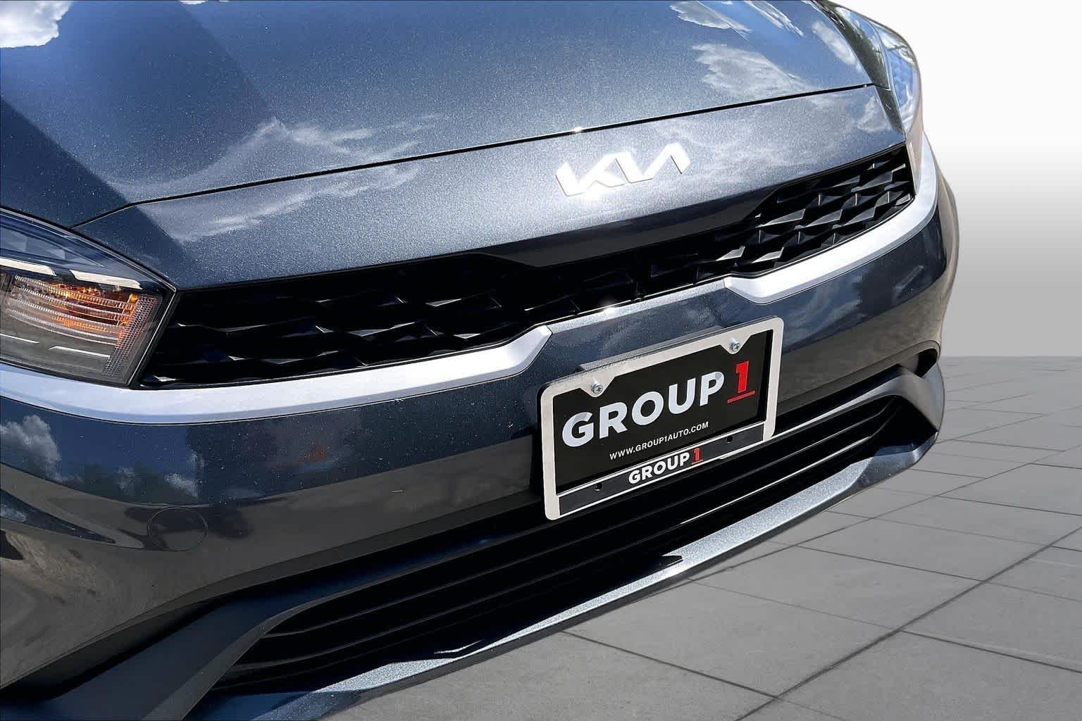 Used 2024 Gravity Gray Kia LXS image 29