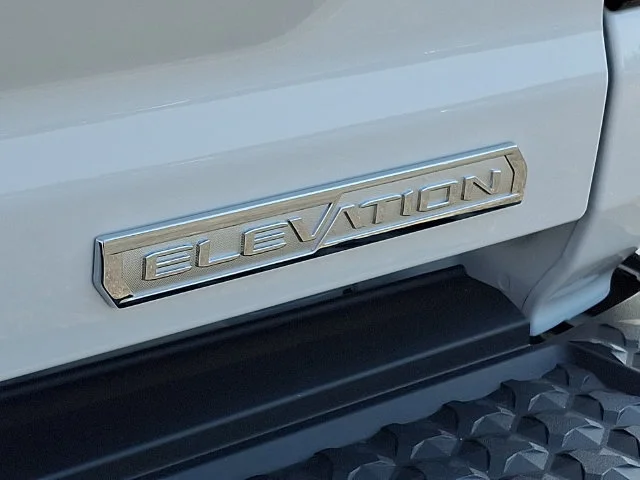 New 2026 Summit White GMC Elevation image 21