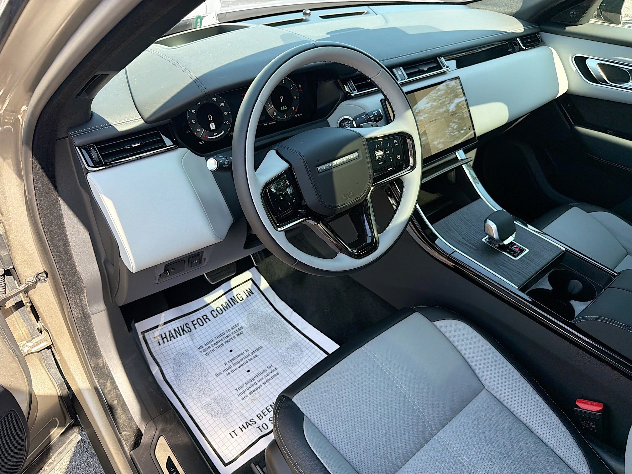 New 2026 Batumi Gold Land Rover Belgravia Edition image 25