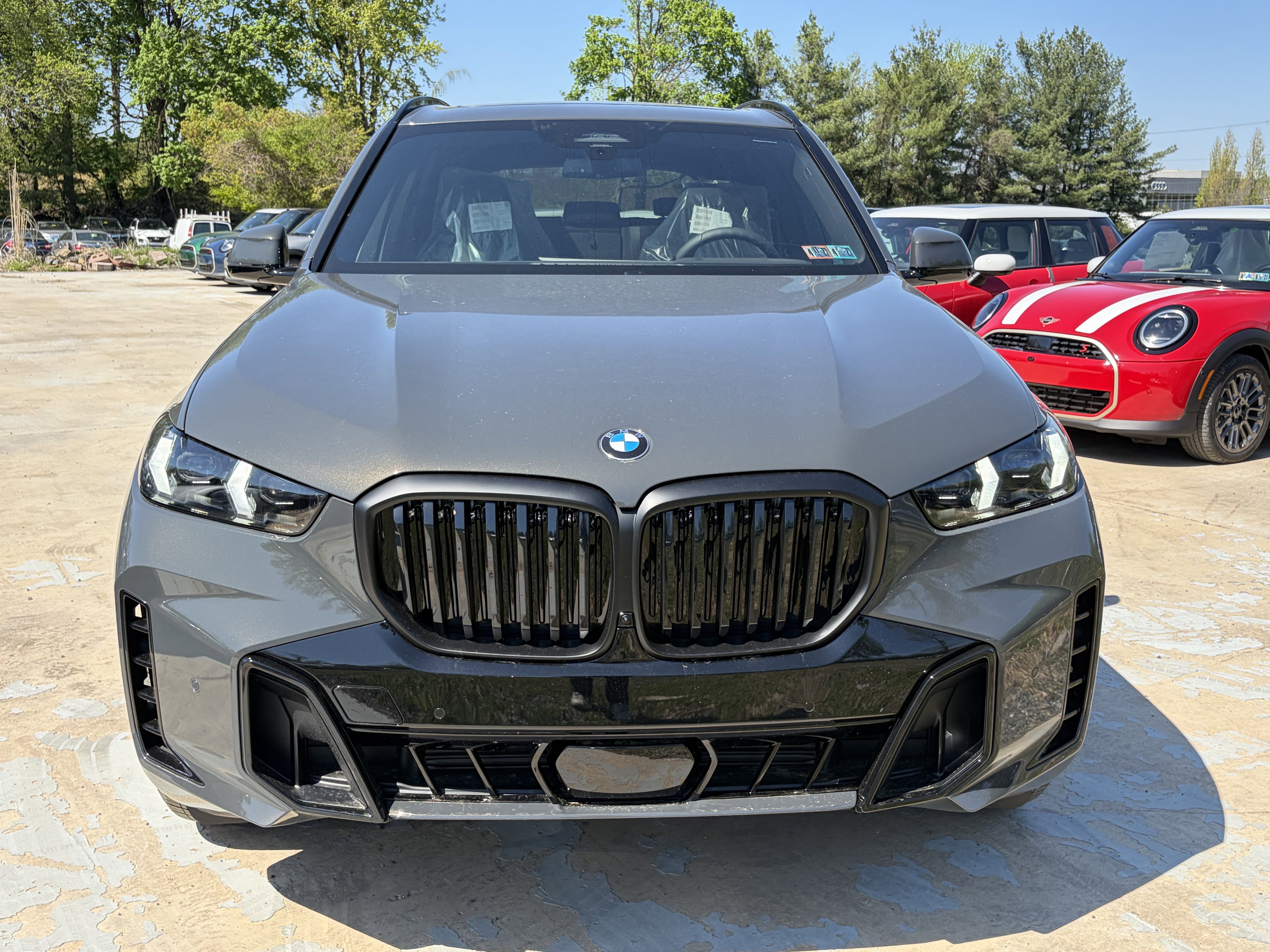 New 2026 Dravit Grey Metallic BMW xDrive40i image 3