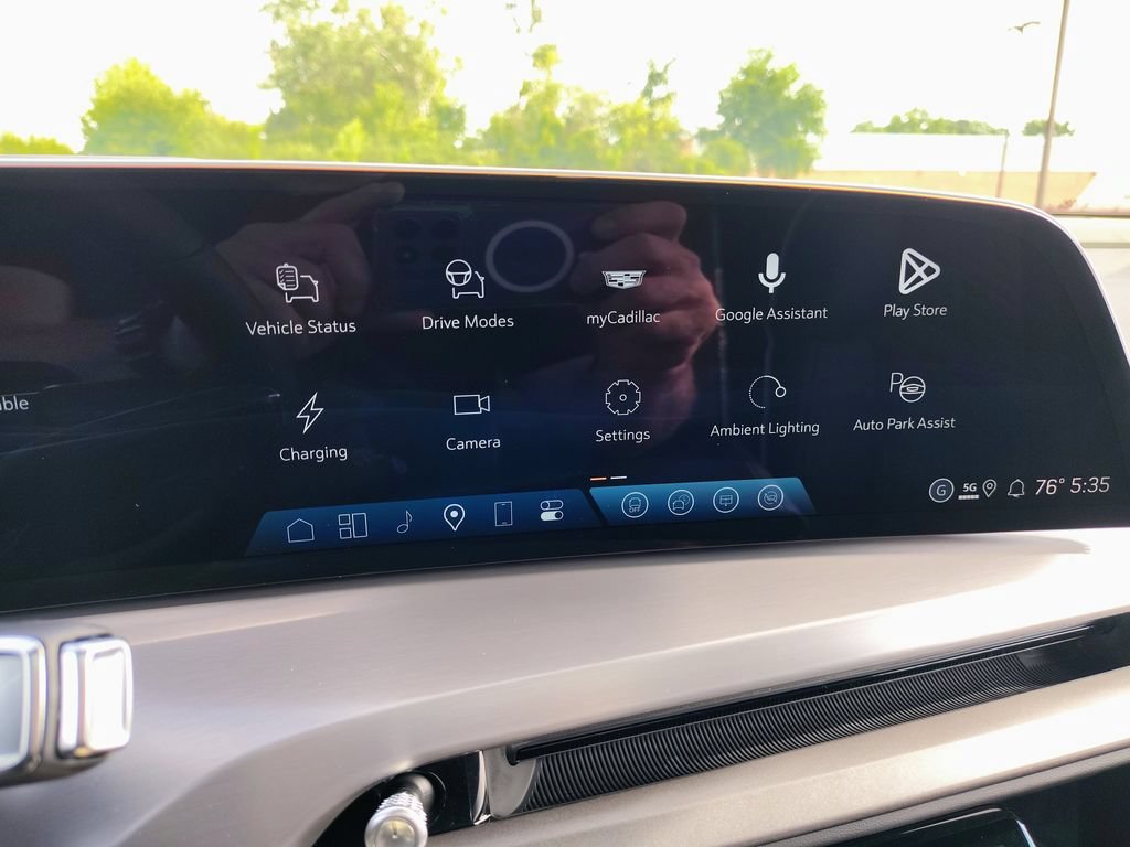 2027 Cadillac VISTIQ Premium Luxury - Photo 28