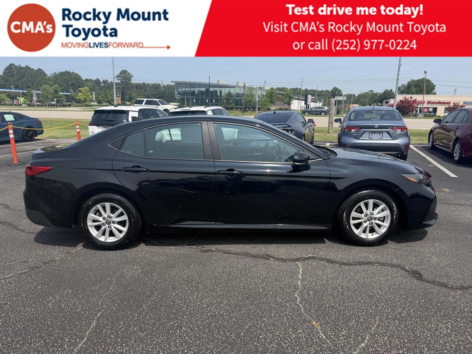 Used 2025 Midnight Black Metallic Toyota LE image 8