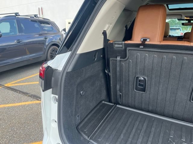 Certified Used 2025 White / Black Nissan Platinum image 19