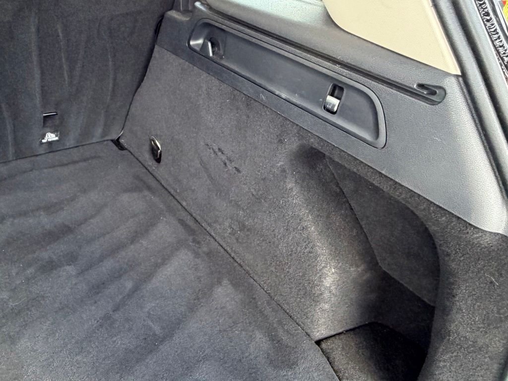 Used 2022 Black Mercedes-Benz GLC 300 image 58