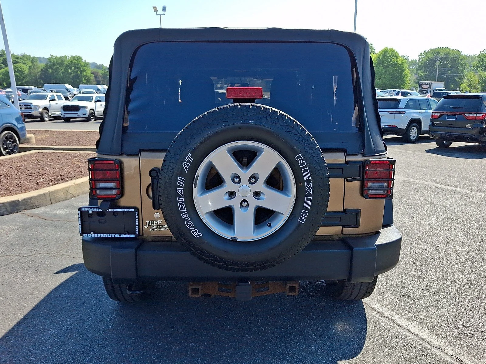 Used 2015 Copper Brown Pearlcoat Jeep Sport image 6