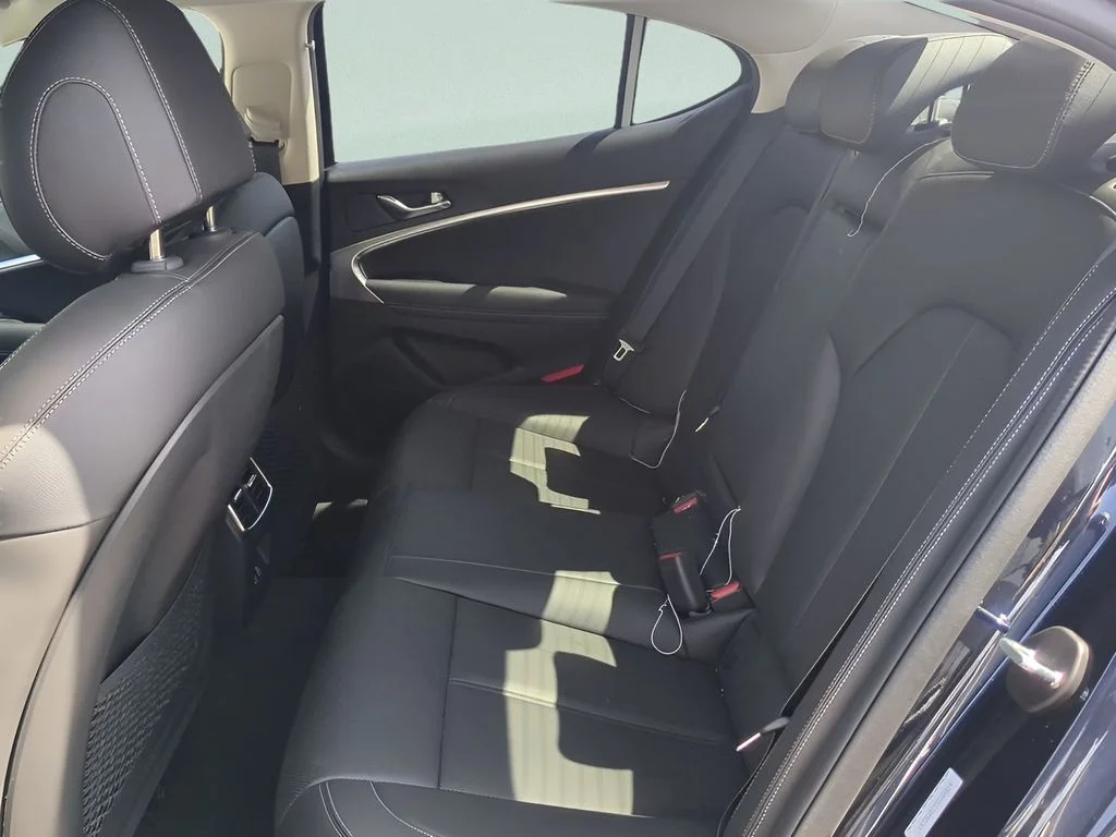 2026 GENESIS G70 Standard - Photo 10