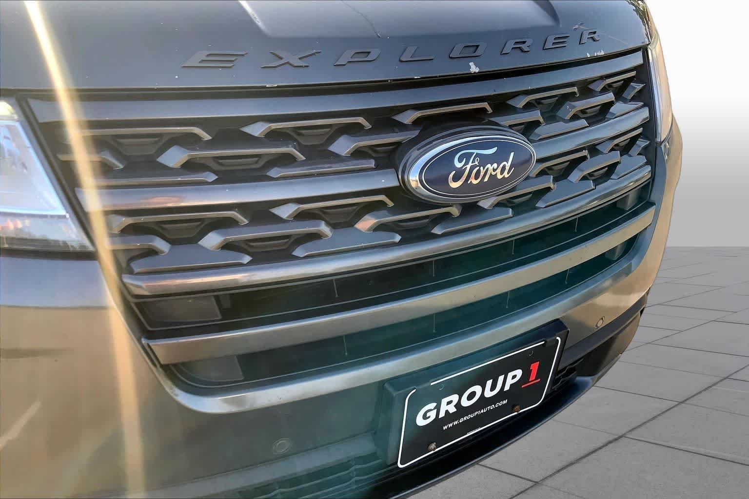 Used 2018 Magnetic Ford XLT image 29