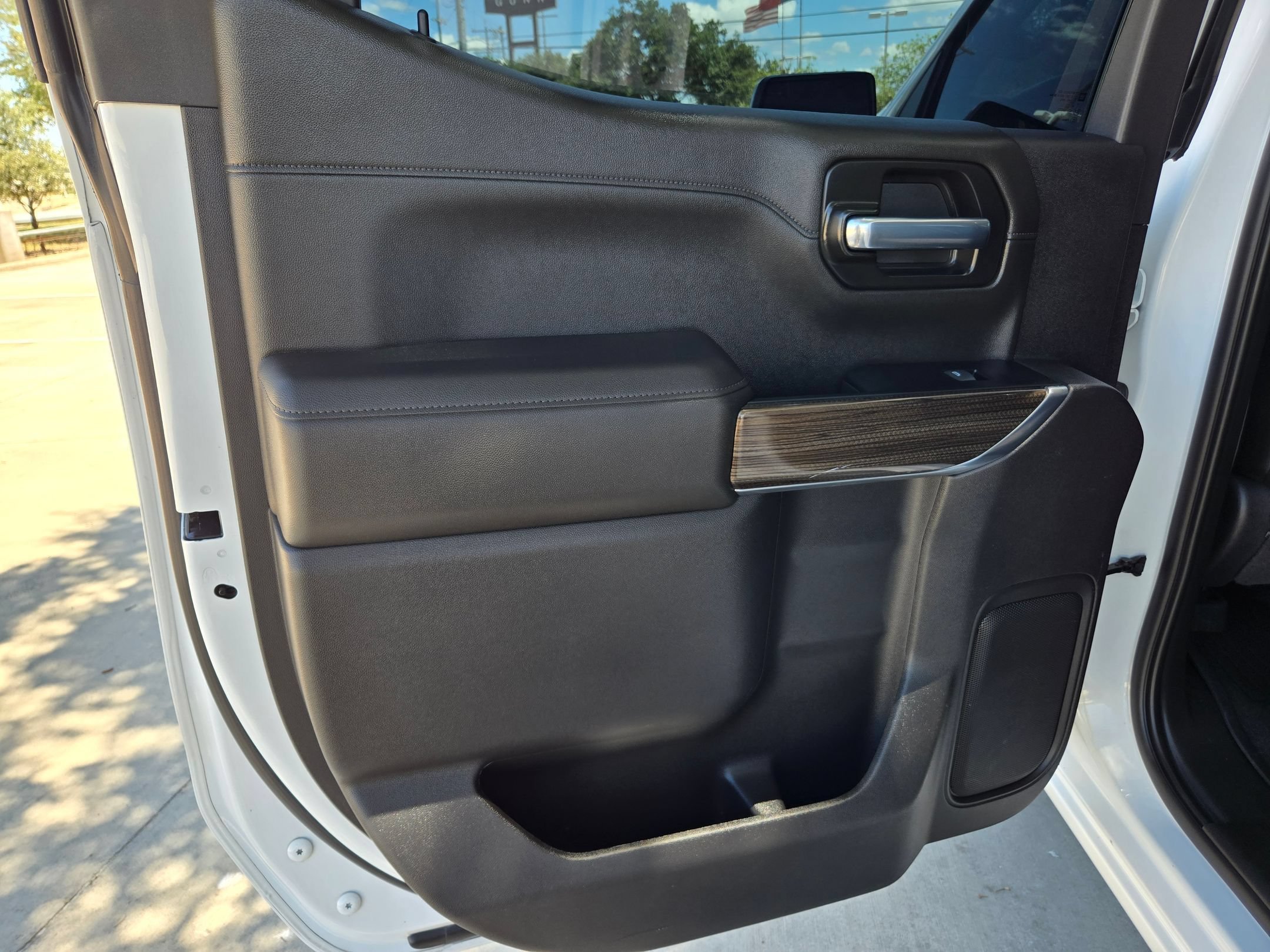 Used 2022 Summit White Chevrolet LT Trail Boss image 21