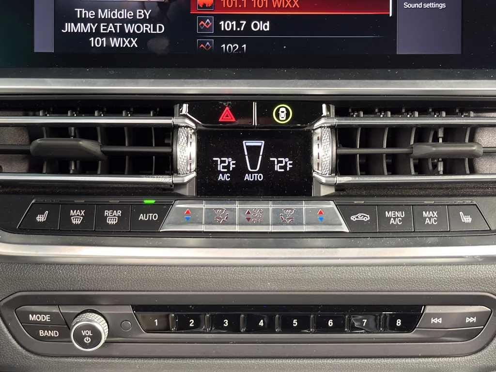 Used 2022 Black BMW M440i xDrive image 19