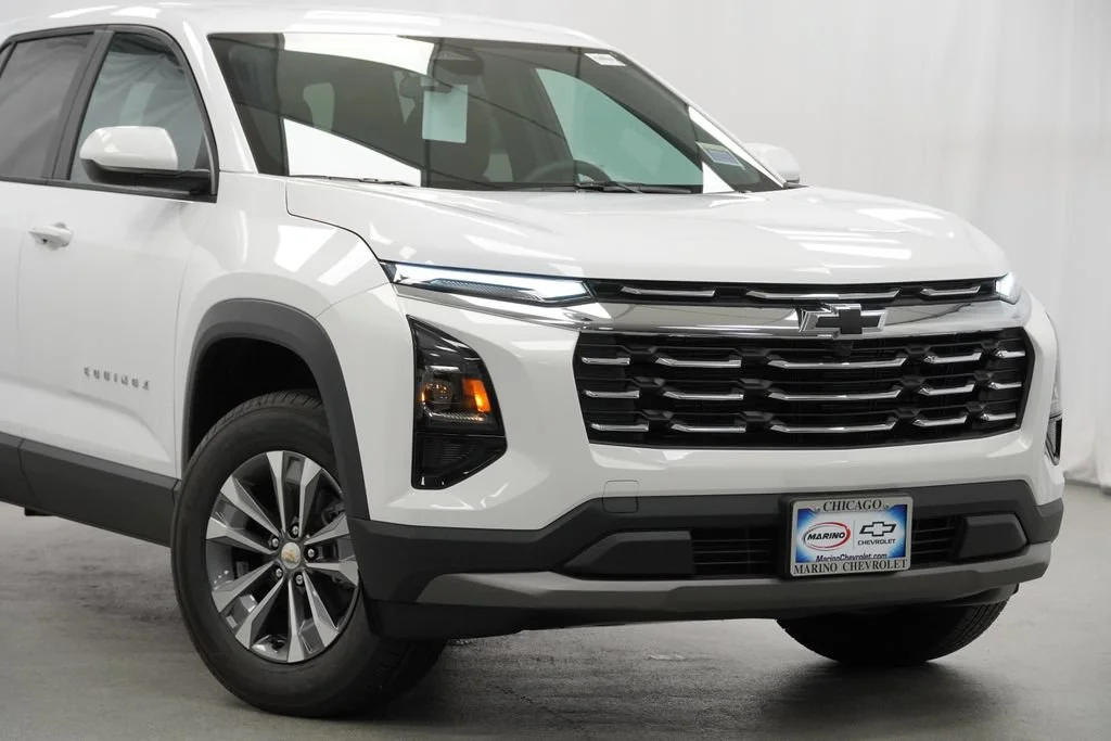 New 2027 Summit White Chevrolet LT image 8