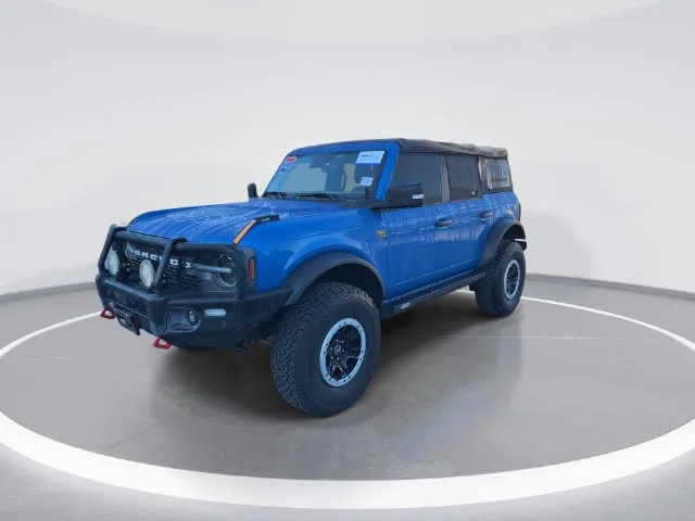 Used 2023 Blue Ford Badlands image 3