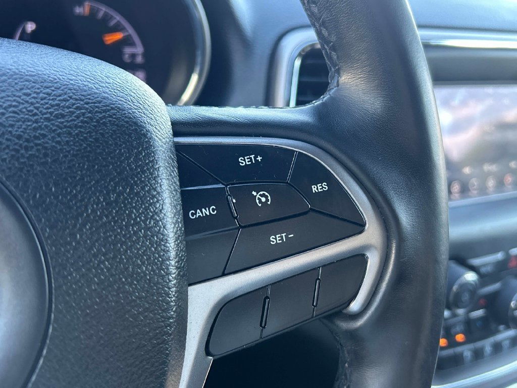 Used 2021 Black Jeep Laredo E image 21