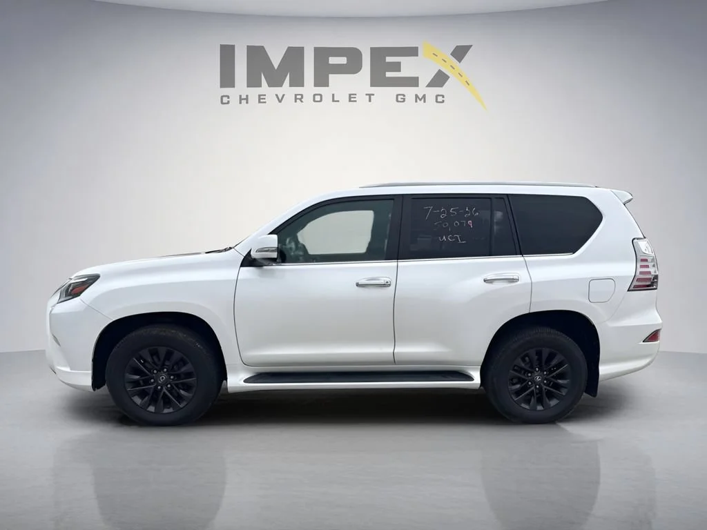 Used 2020  Lexus GX 460 Premium image 2