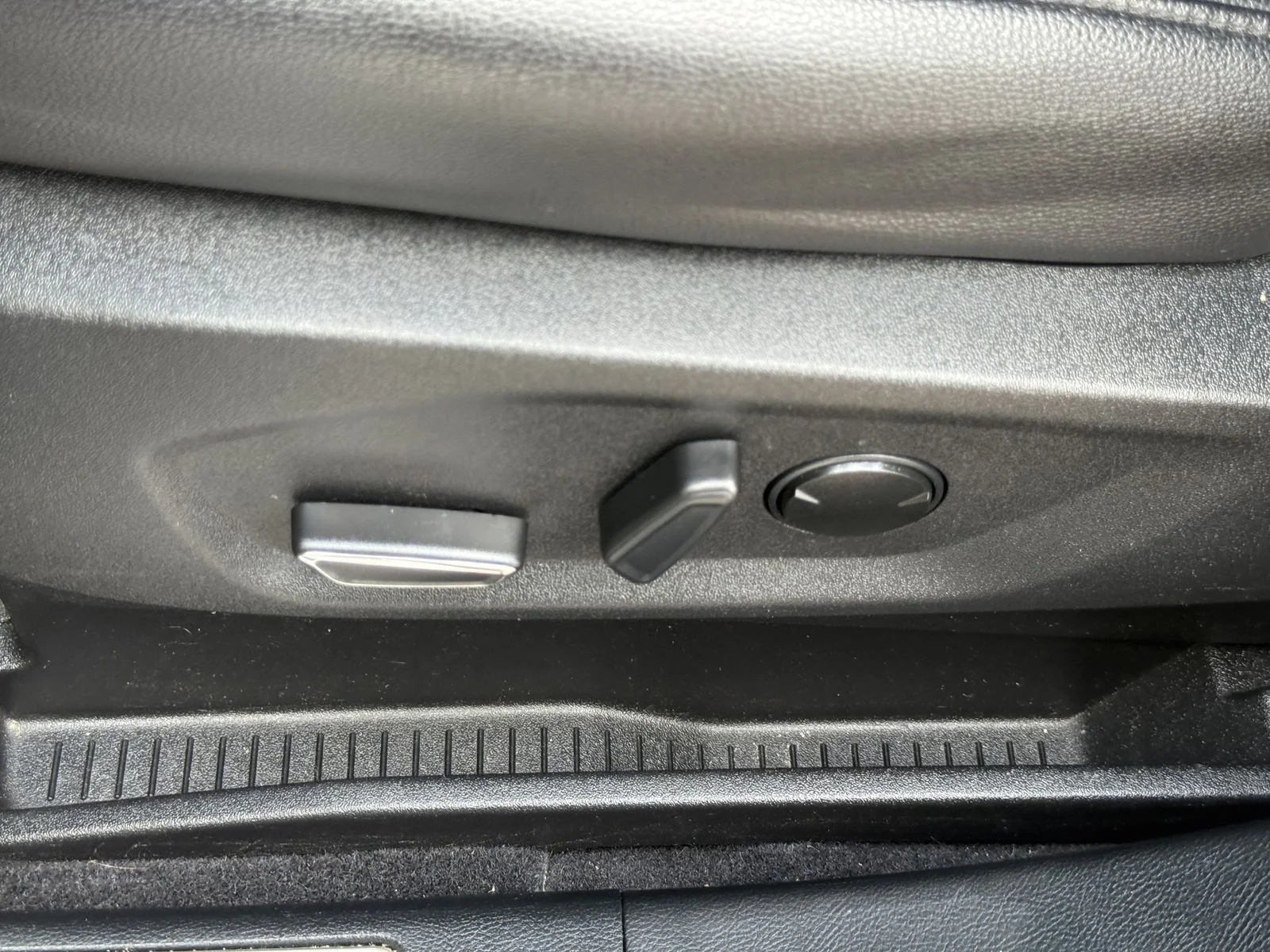 Used 2023 Gray Ford Titanium image 24
