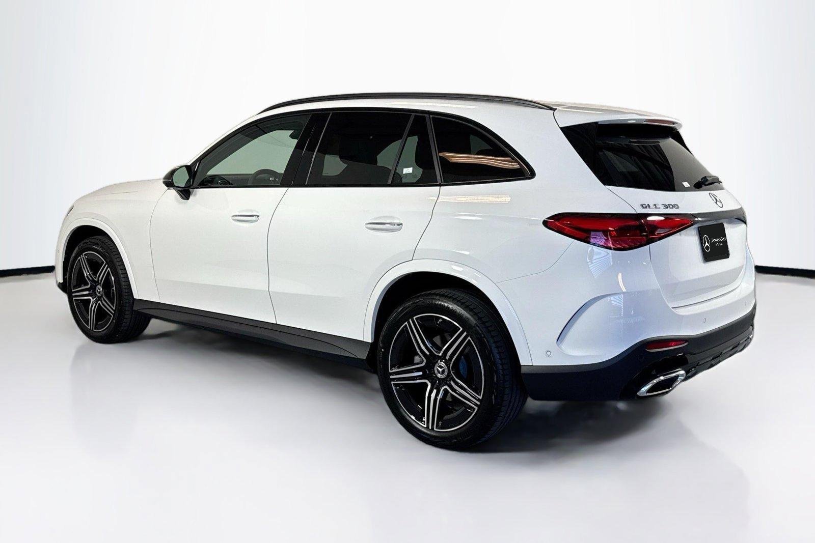 New 2026 Polar White Mercedes-Benz GLC 300 image 7