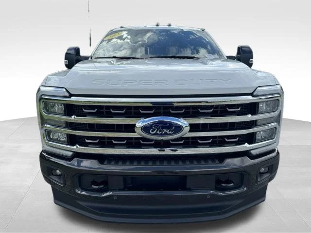 Used 2025 White Ford King Ranch image 2