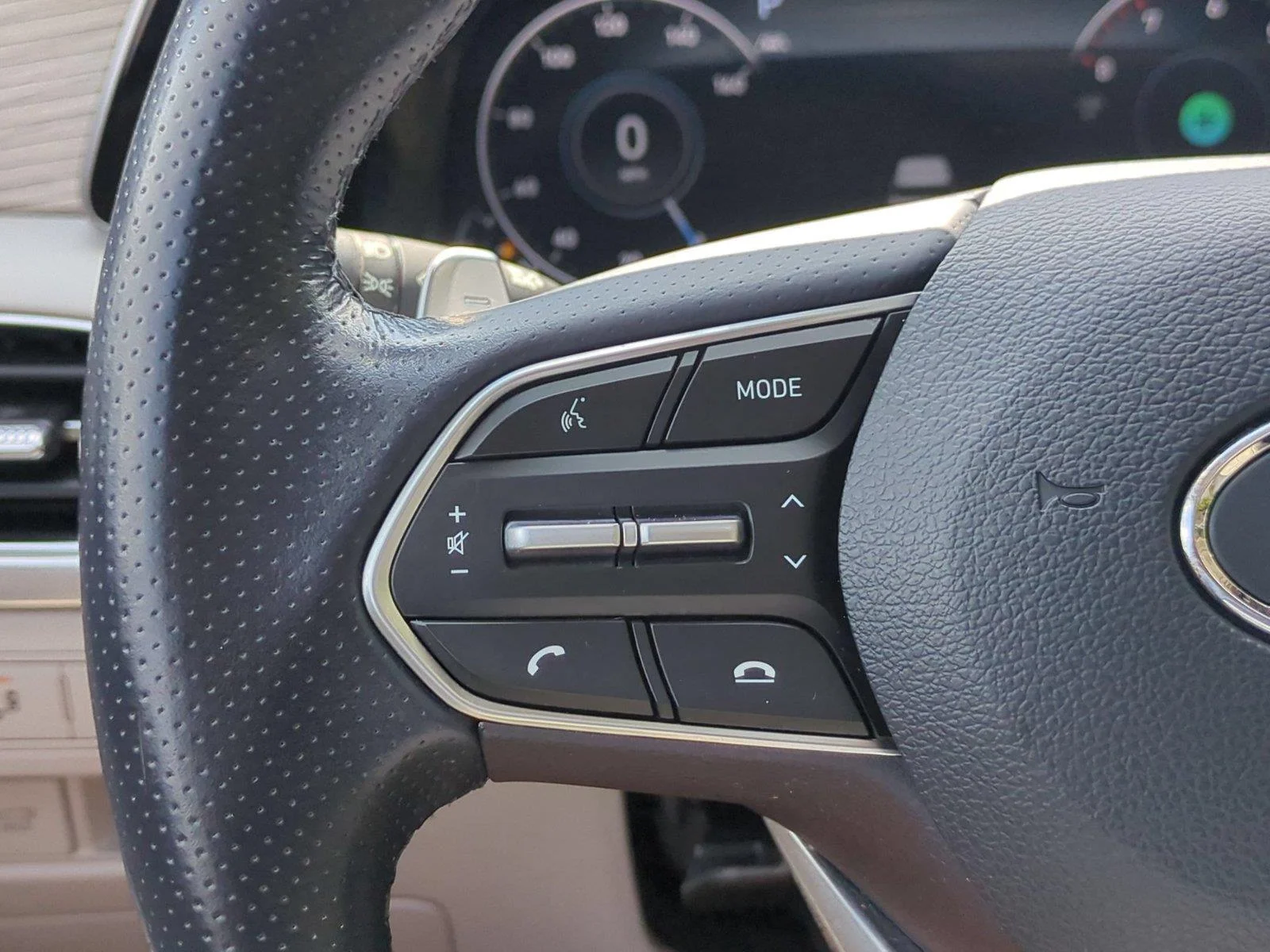 Used 2022  HYUNDAI  image 18